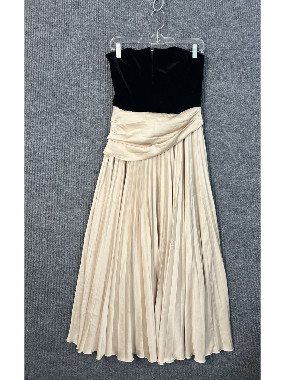 Et Ochs Tabitha Gown Size 8 Velvet Bodice Pleated Skirt Elegant Minimalist